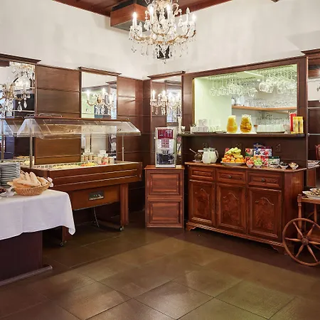 Hotel Adam 4*