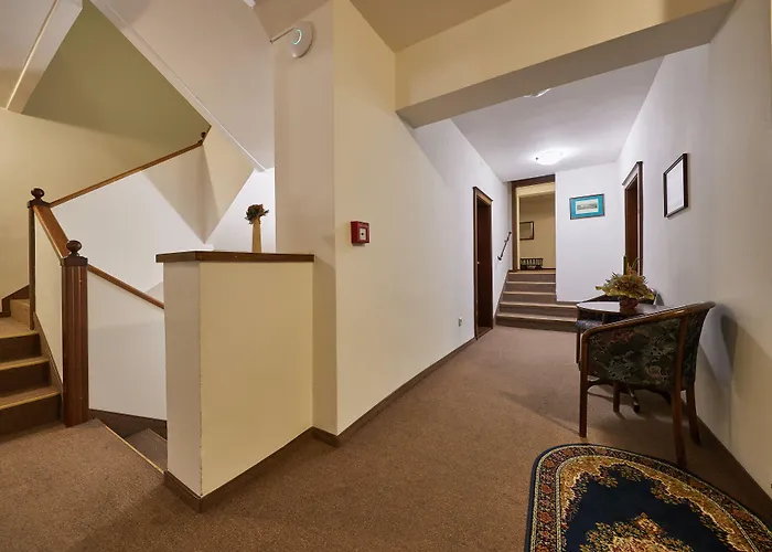 Adam Hotel