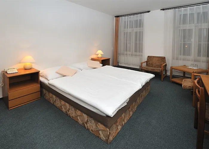 Adam Hotel